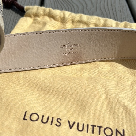 ๐ฆ Louis Vuitton Damier Belt - Picture 10 of 15